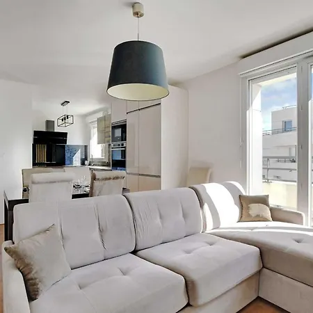 Cosy & Balcony -1br 4p- Apartment *